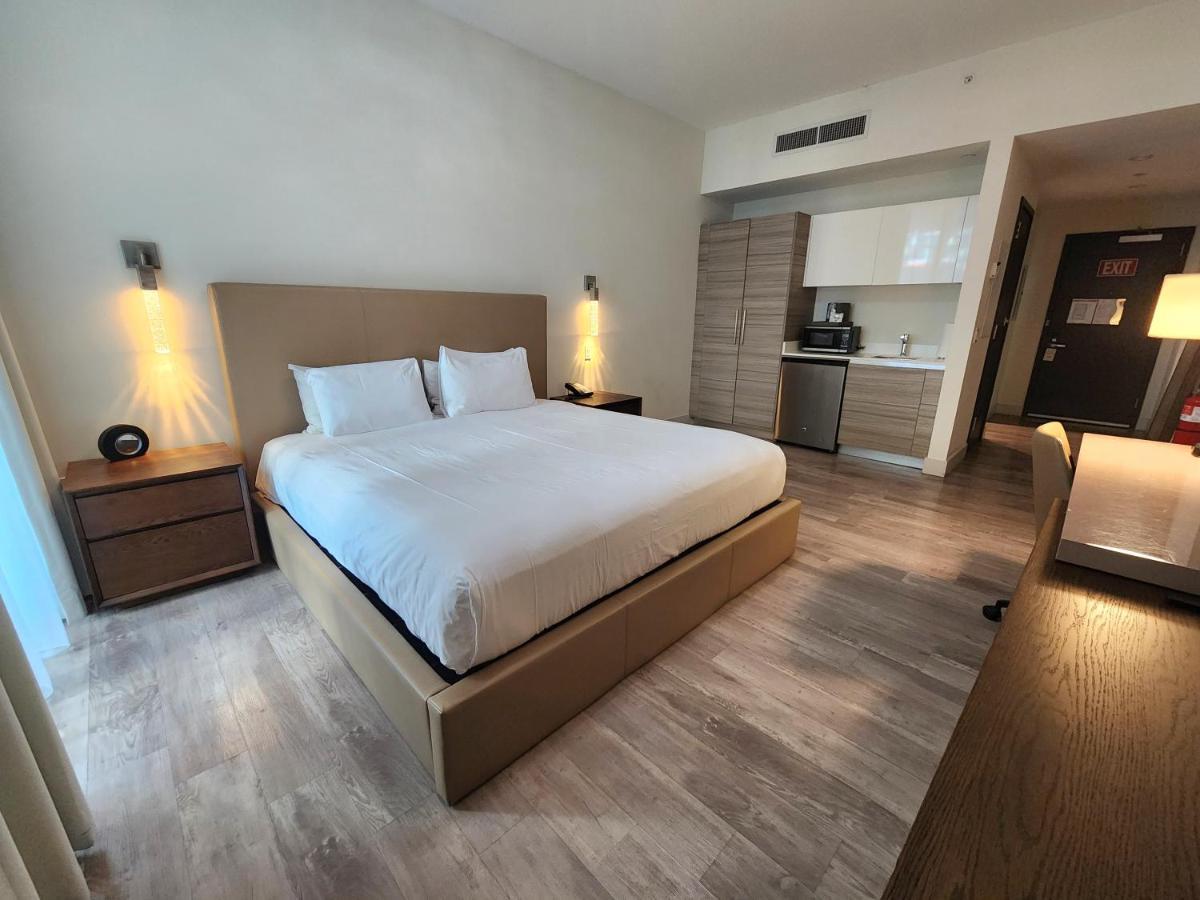 Hollywood Studios Condo Costa Bagian luar foto