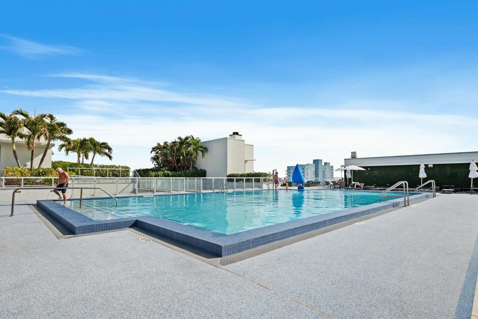Hollywood Studios Condo Costa Bagian luar foto