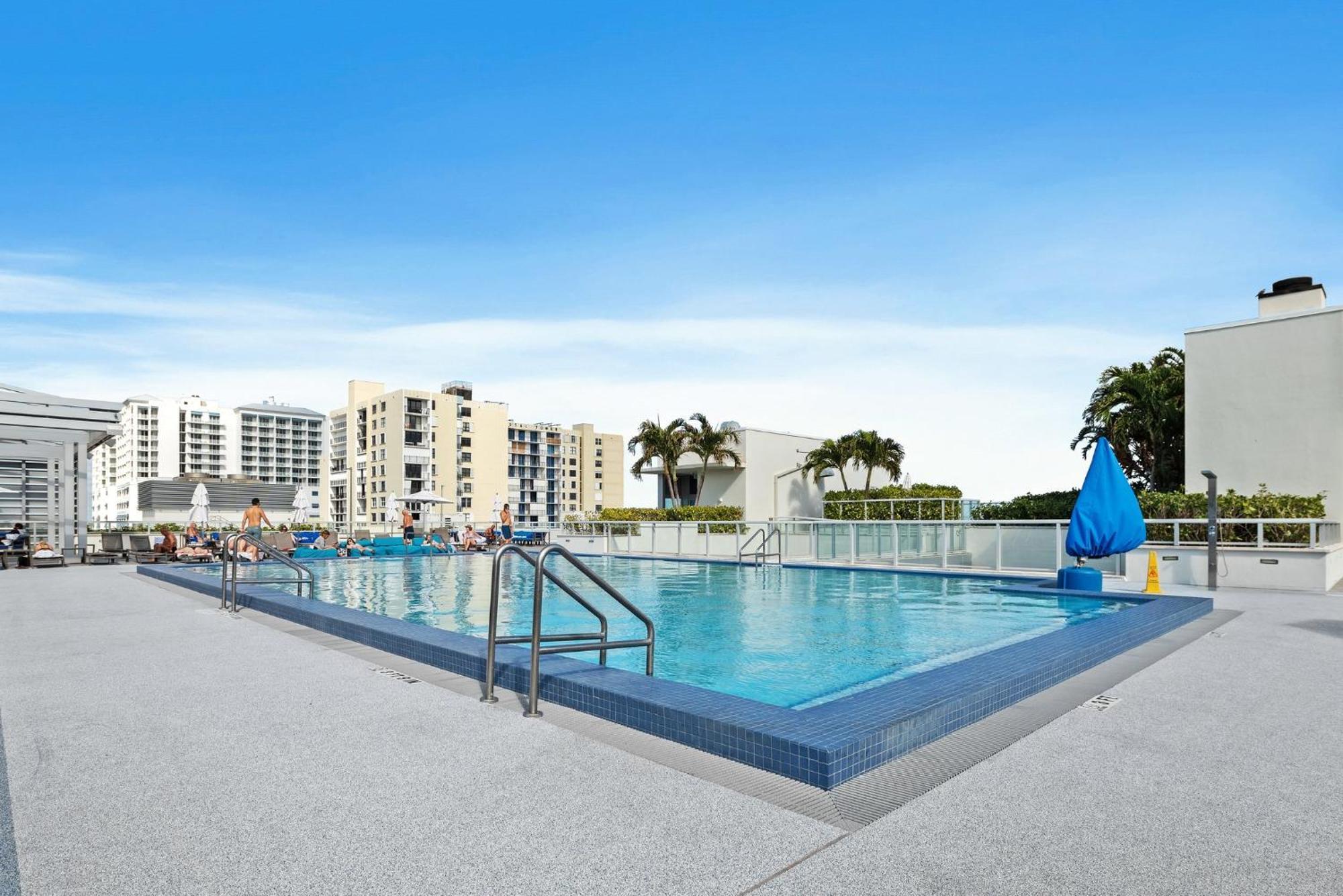 Hollywood Studios Condo Costa Bagian luar foto